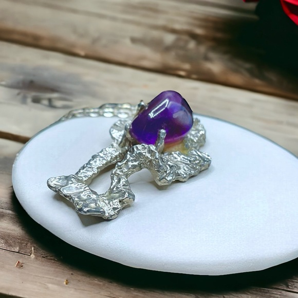 🌺Unique Brutalist Silver & Amethyst Necklace - Picture 4 of 10